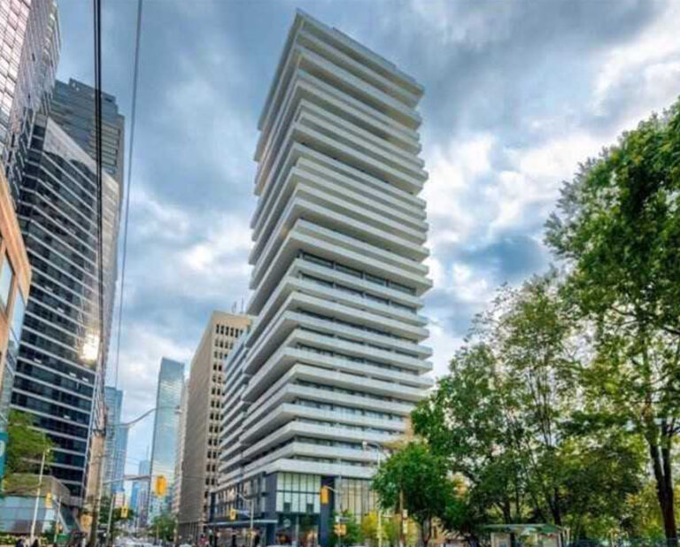 1030 King St W