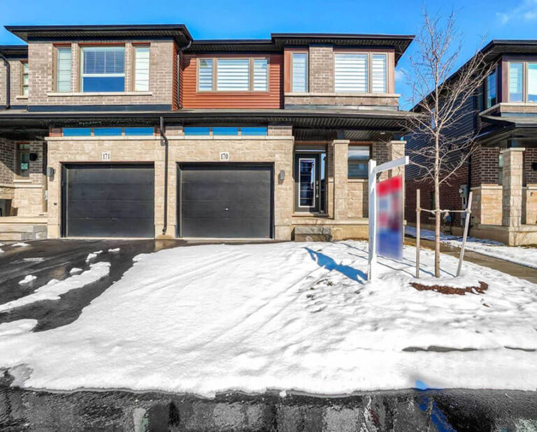 57 St Joseph St 2408